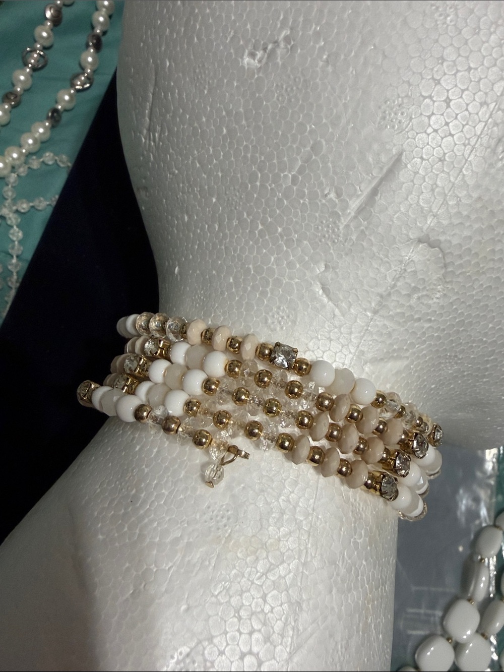 Elegant White and Gold Beaded Stretch Bracelet